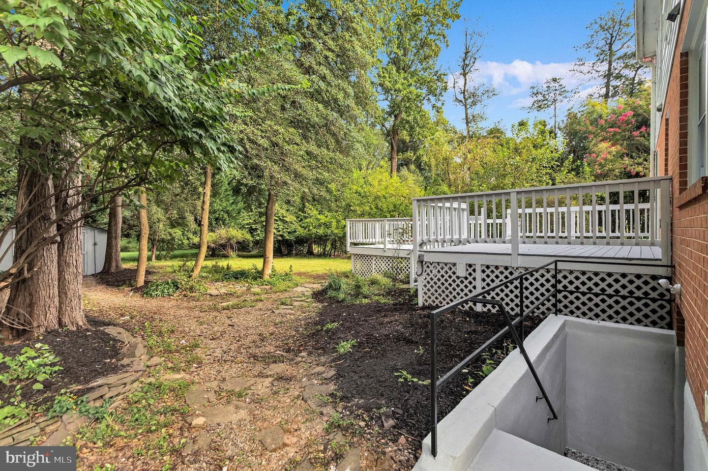 15903 Sherwood Avenue photo 32