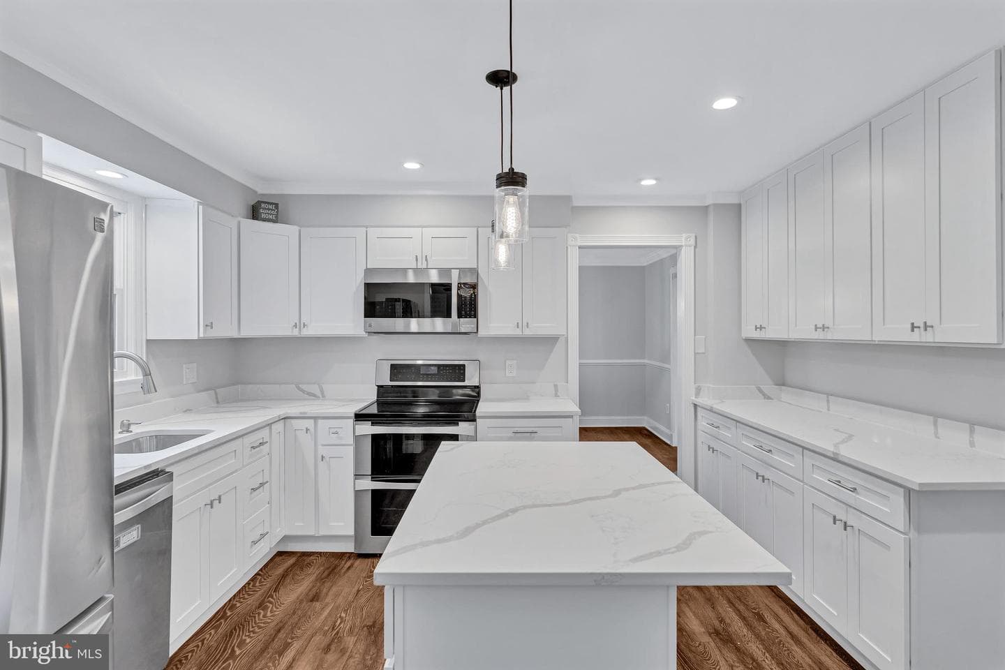 15903 Sherwood Avenue photo 8