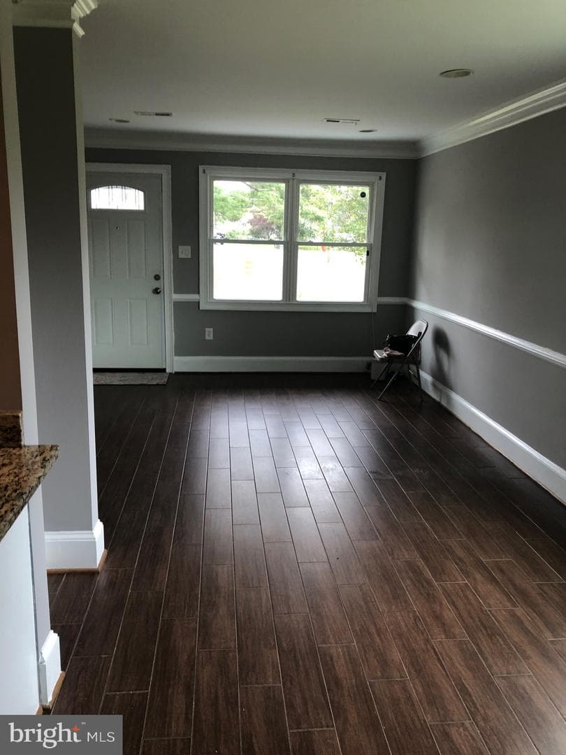 744 Carson Avenue photo 2