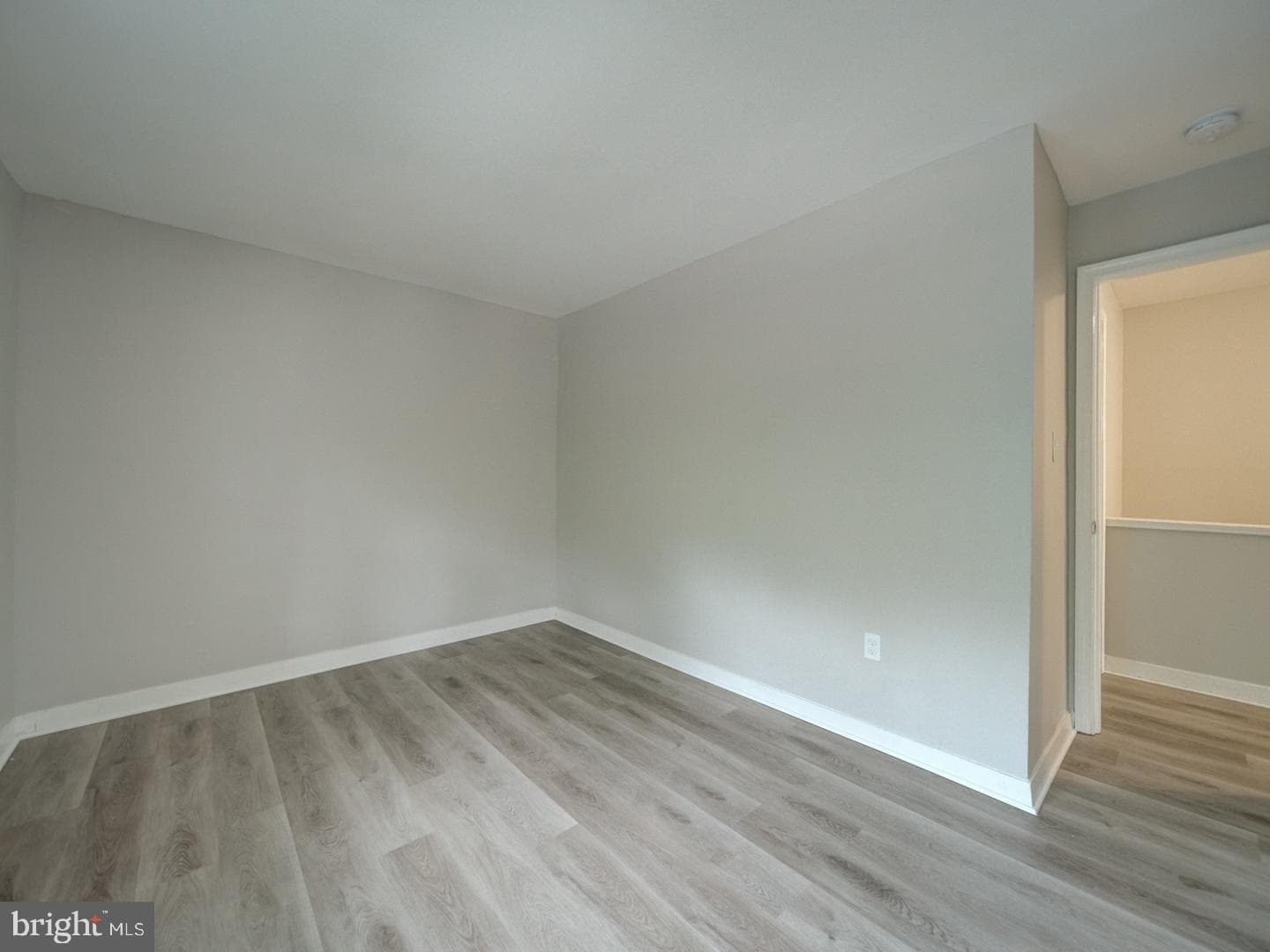 8001 Barlowe Road photo 28