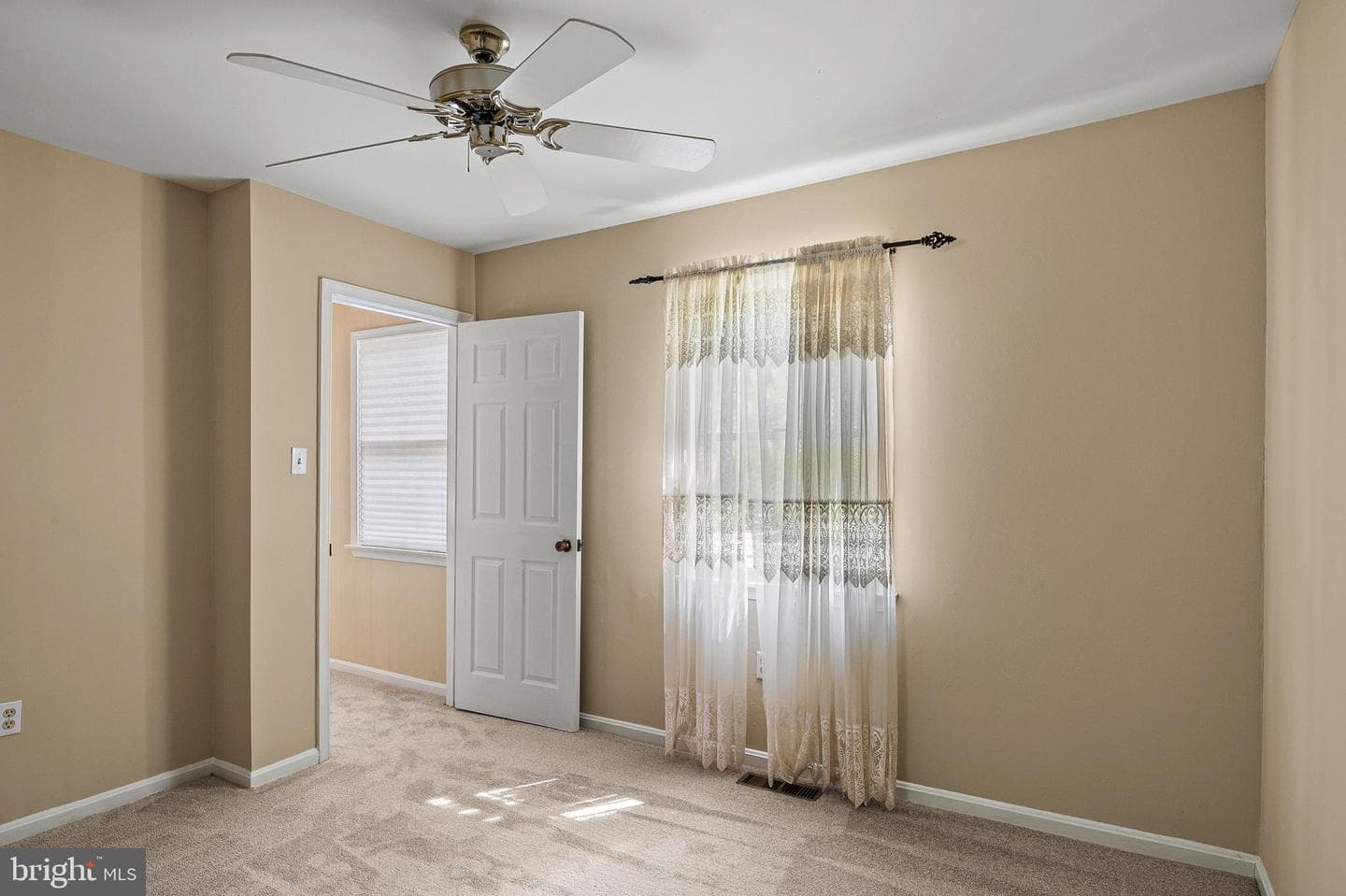 8424 Oak Stream Drive photo 36