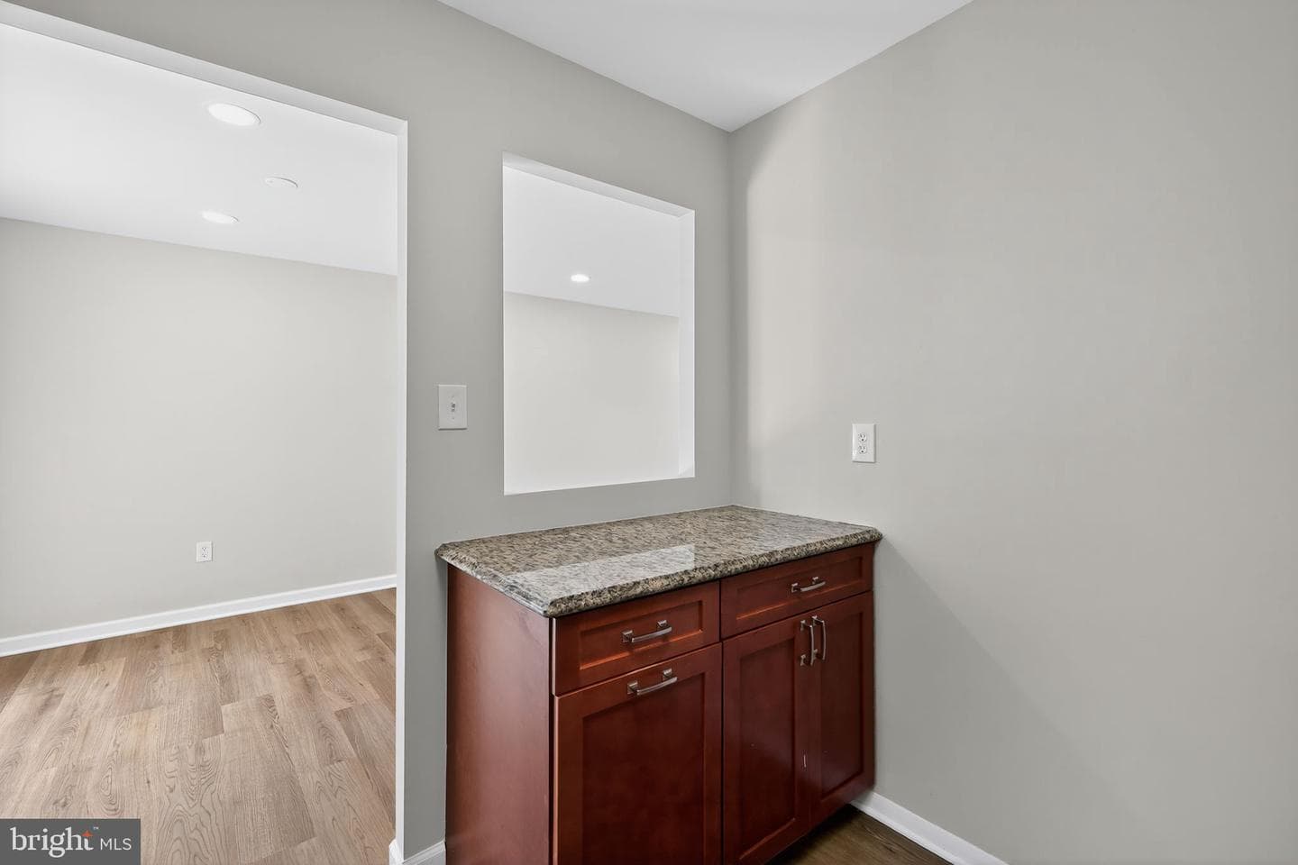 7410 Roanne Drive photo 8