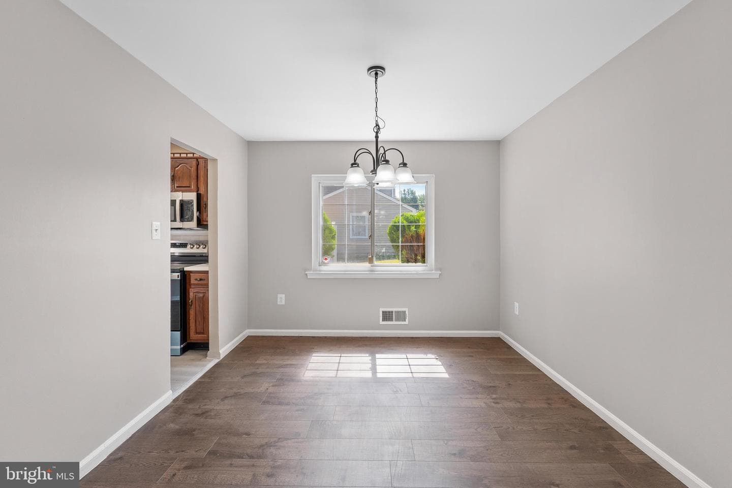 2101 Willowtree Lane photo 12