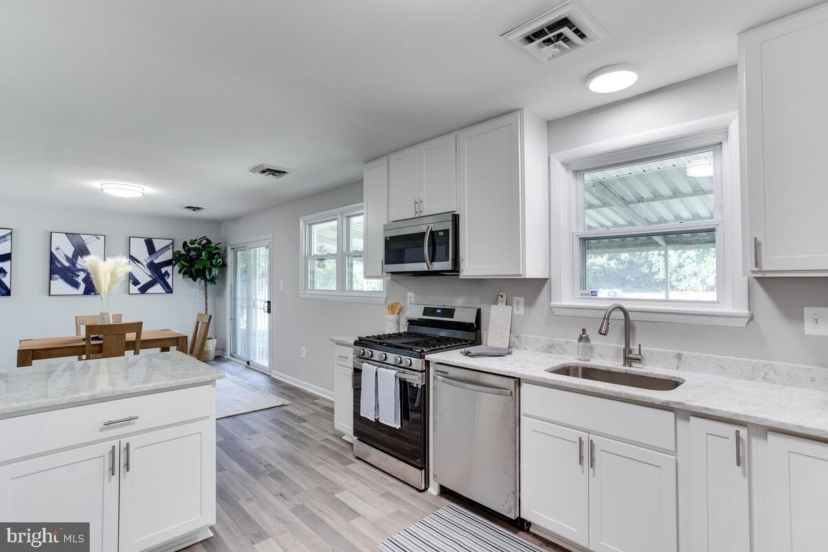 5515 Temple Hill Road photo 7