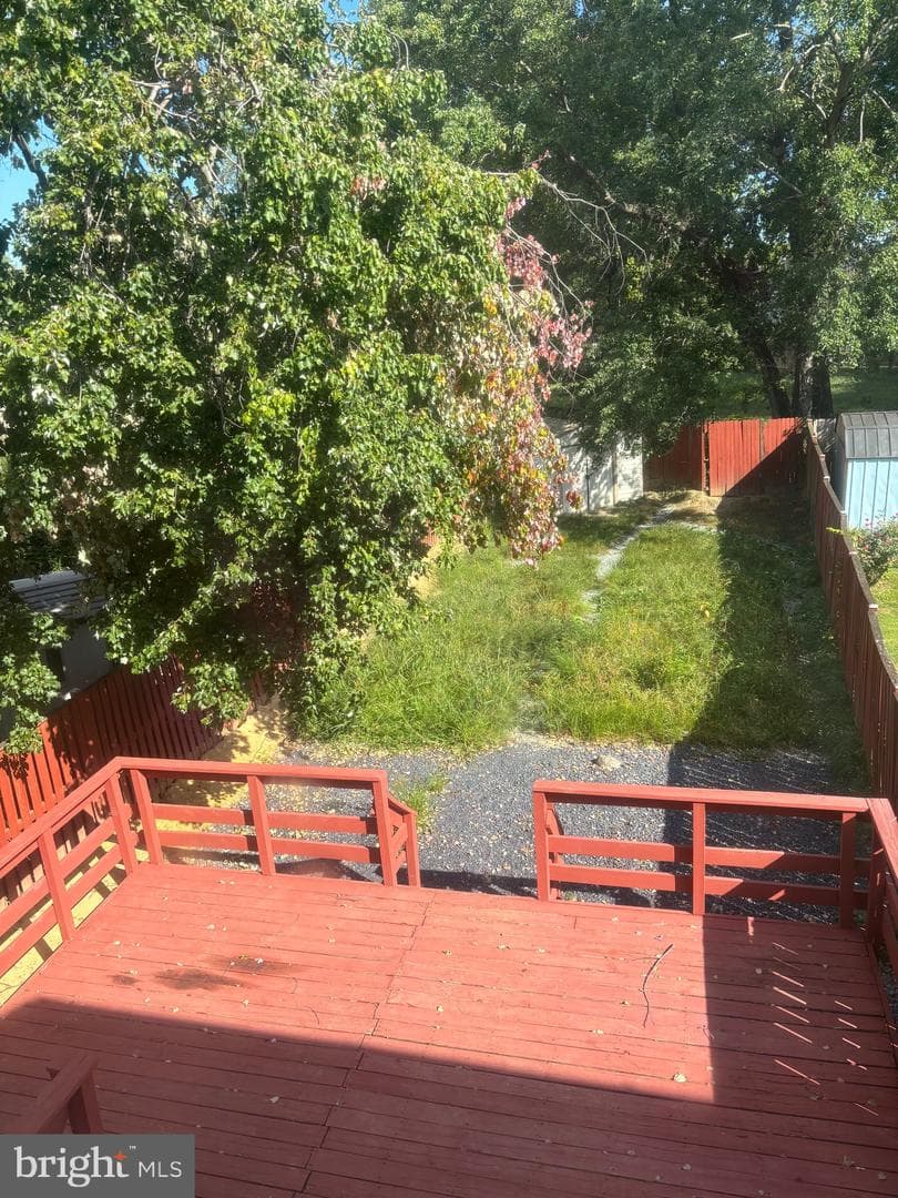 1702 Rollins Place photo 8