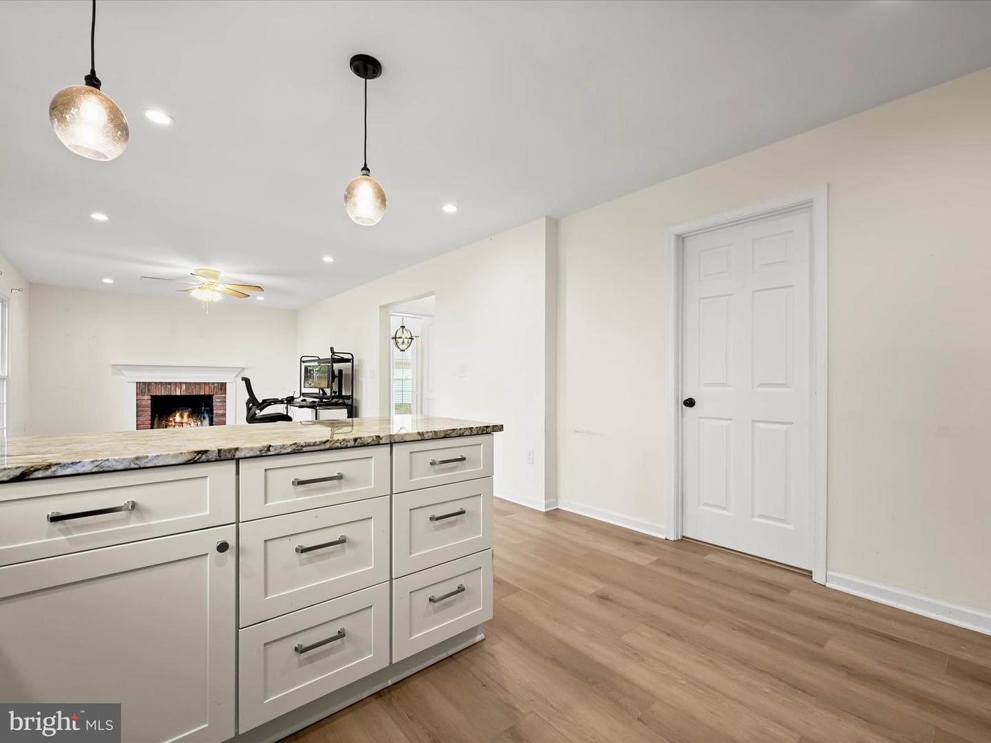 8806 Admiral Drive photo 22
