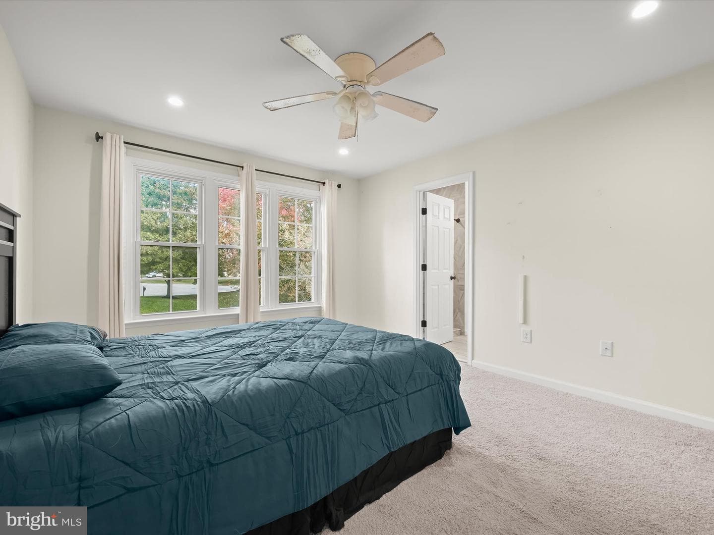 8806 Admiral Drive photo 27