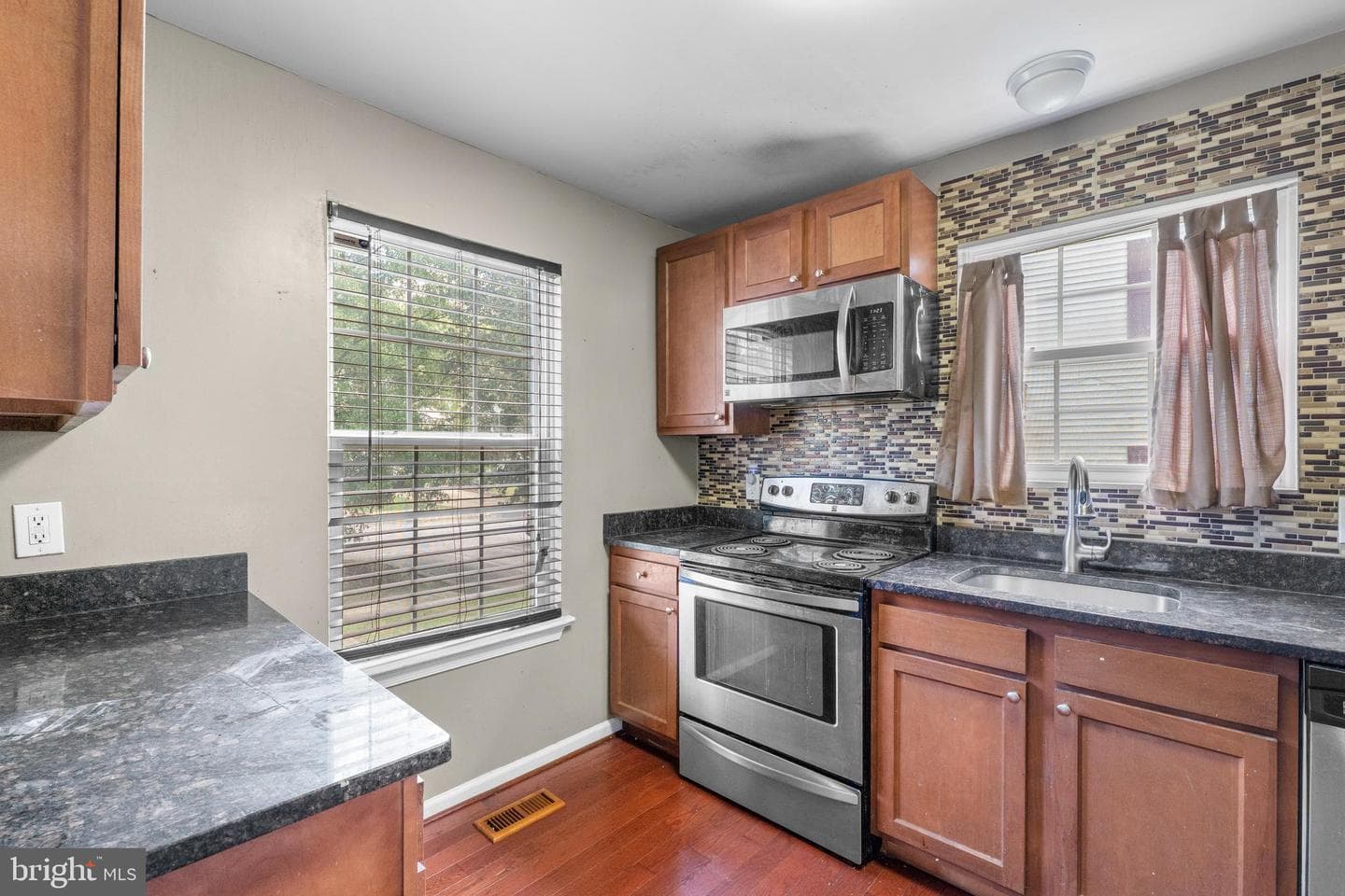 4119 Silver Park Terrace photo 5