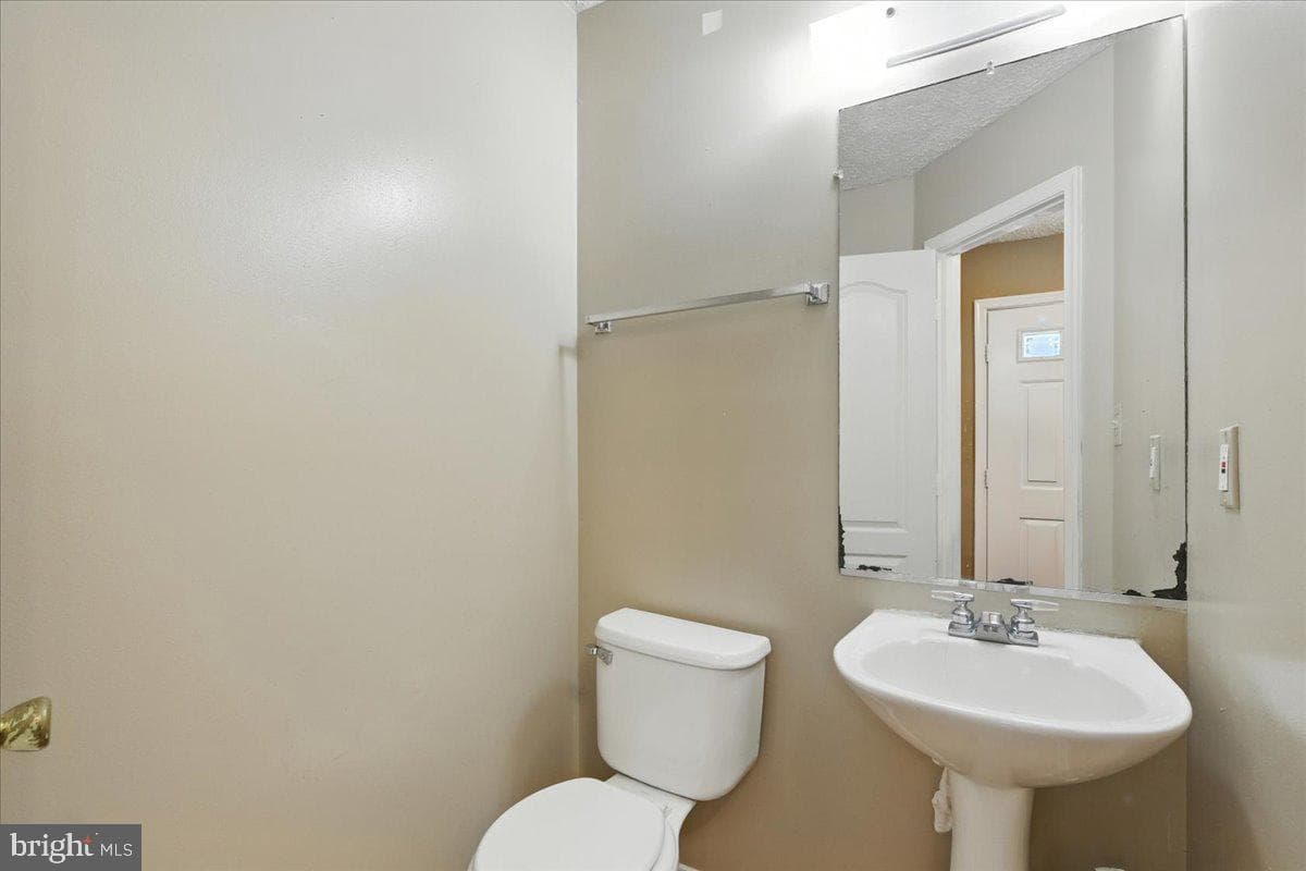 3300 Brookshire Court photo 6