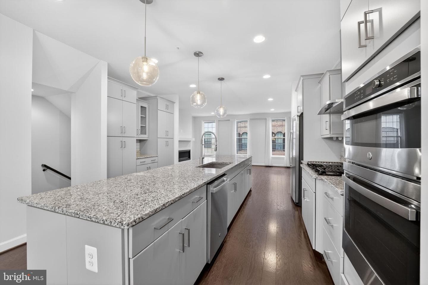 625 Halsey Way photo 10