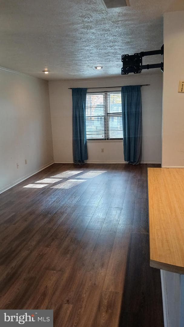 6208 Teaberry Way photo 3