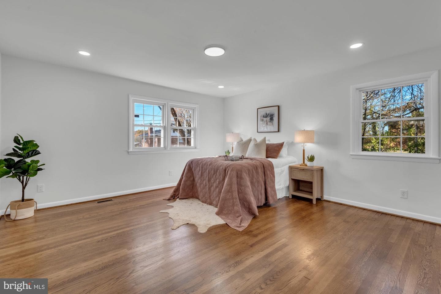 5804 Goucher photo 19