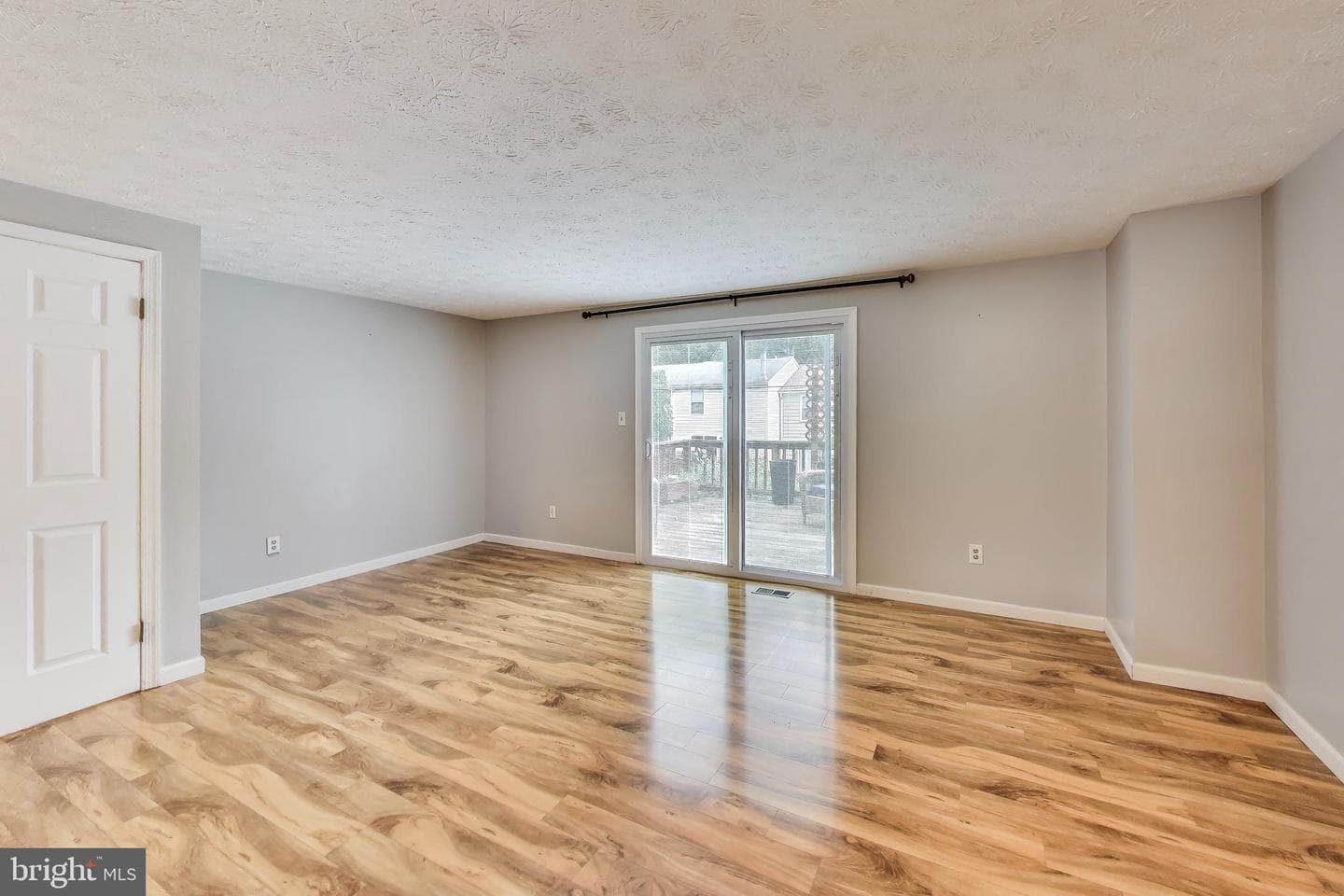 16420 Pennsbury Drive photo 4