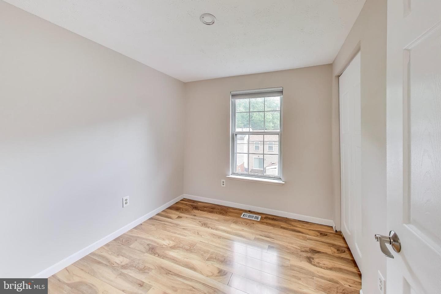 16420 Pennsbury Drive photo 9
