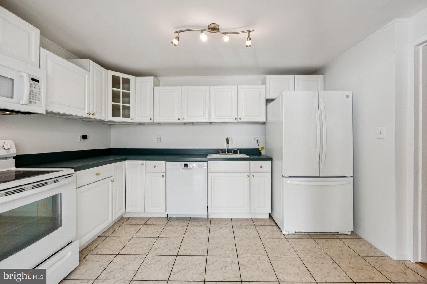 9704 24th Avenue photo 6