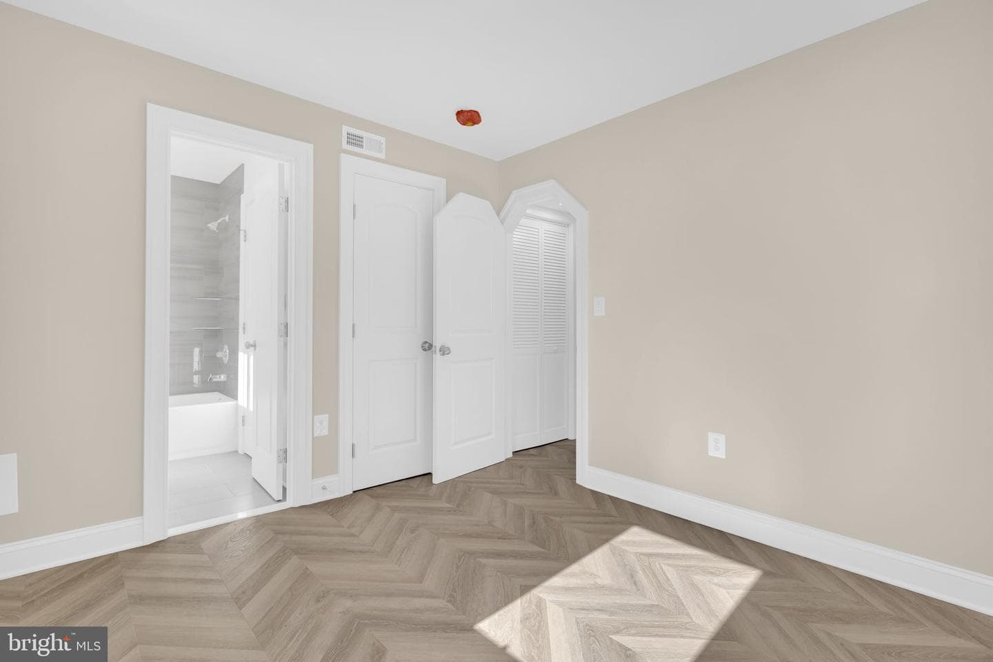 2414 Greeley Place photo 14