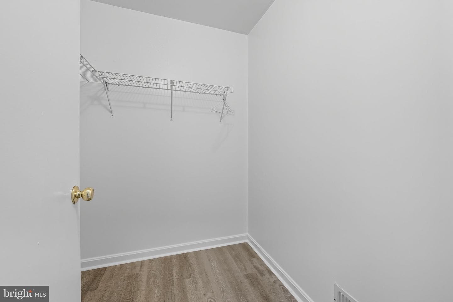 7904 Birdsong Drive photo 12