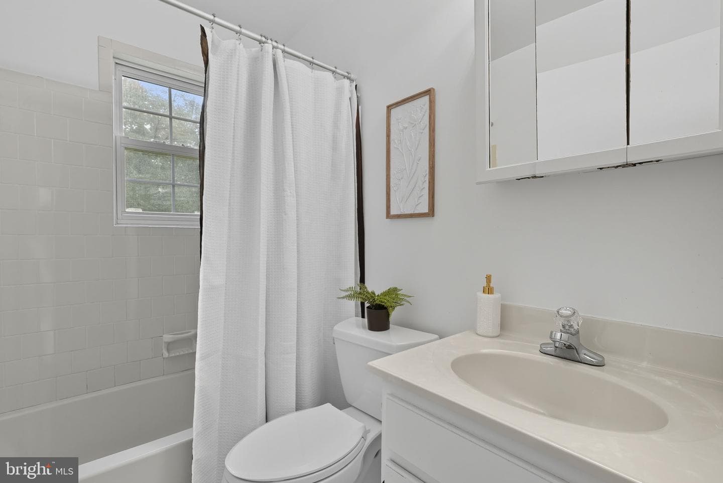 7904 Birdsong Drive photo 14