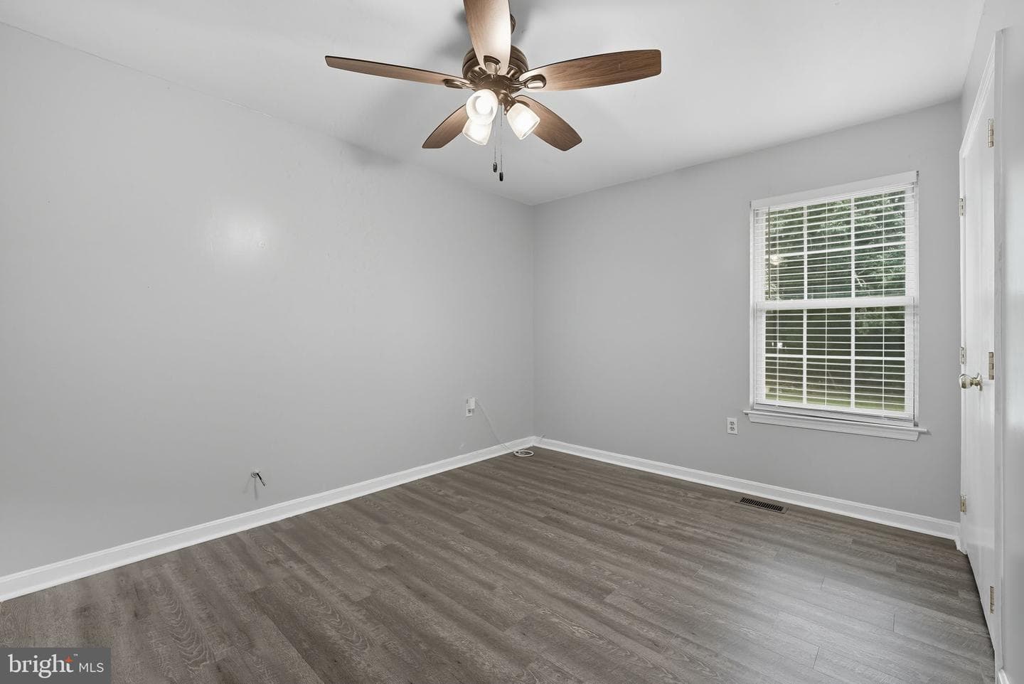 7904 Birdsong Drive photo 16