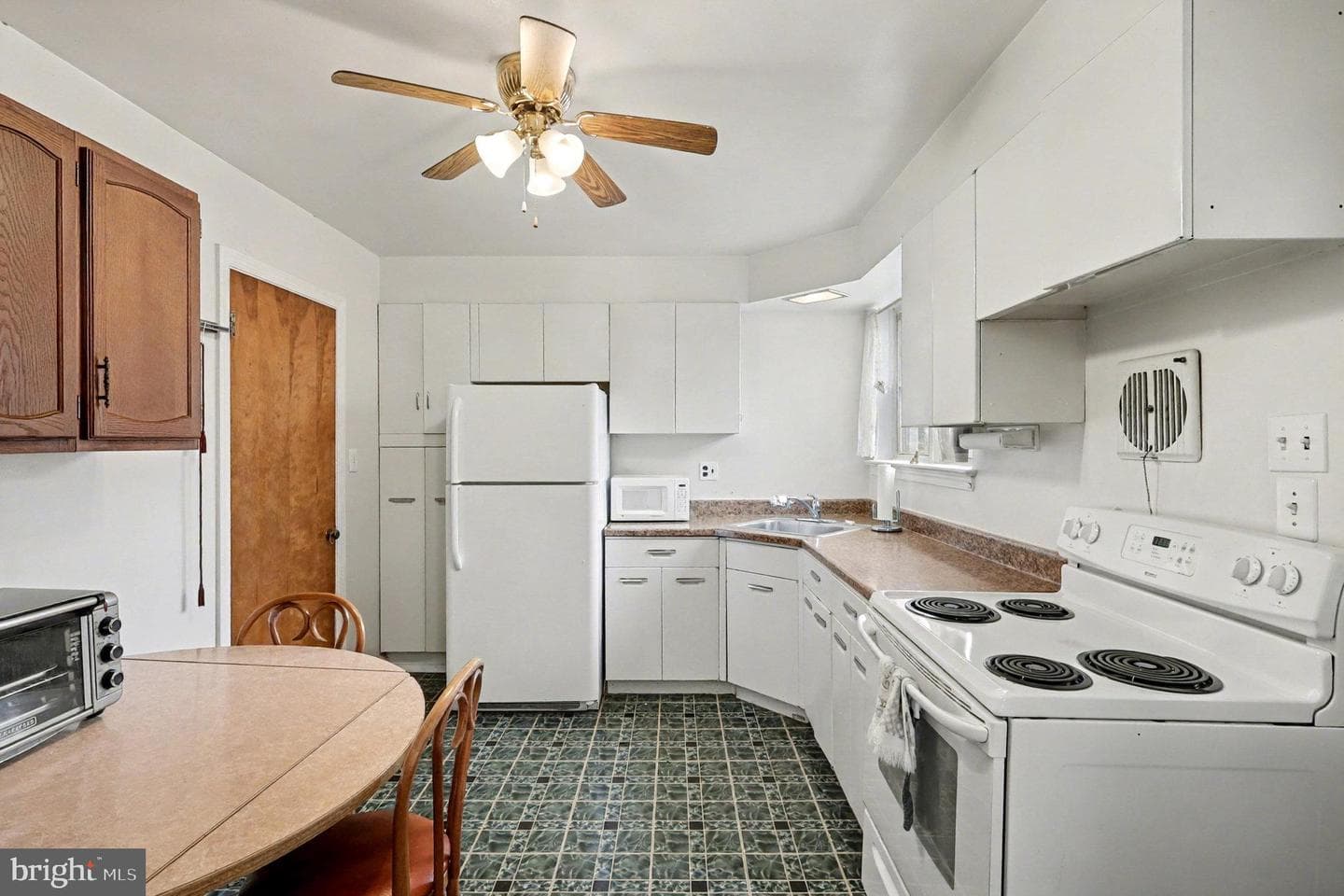 3704 Gull Road photo 8