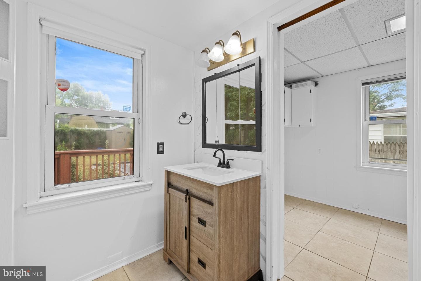 7119 Buchanan Street photo 10