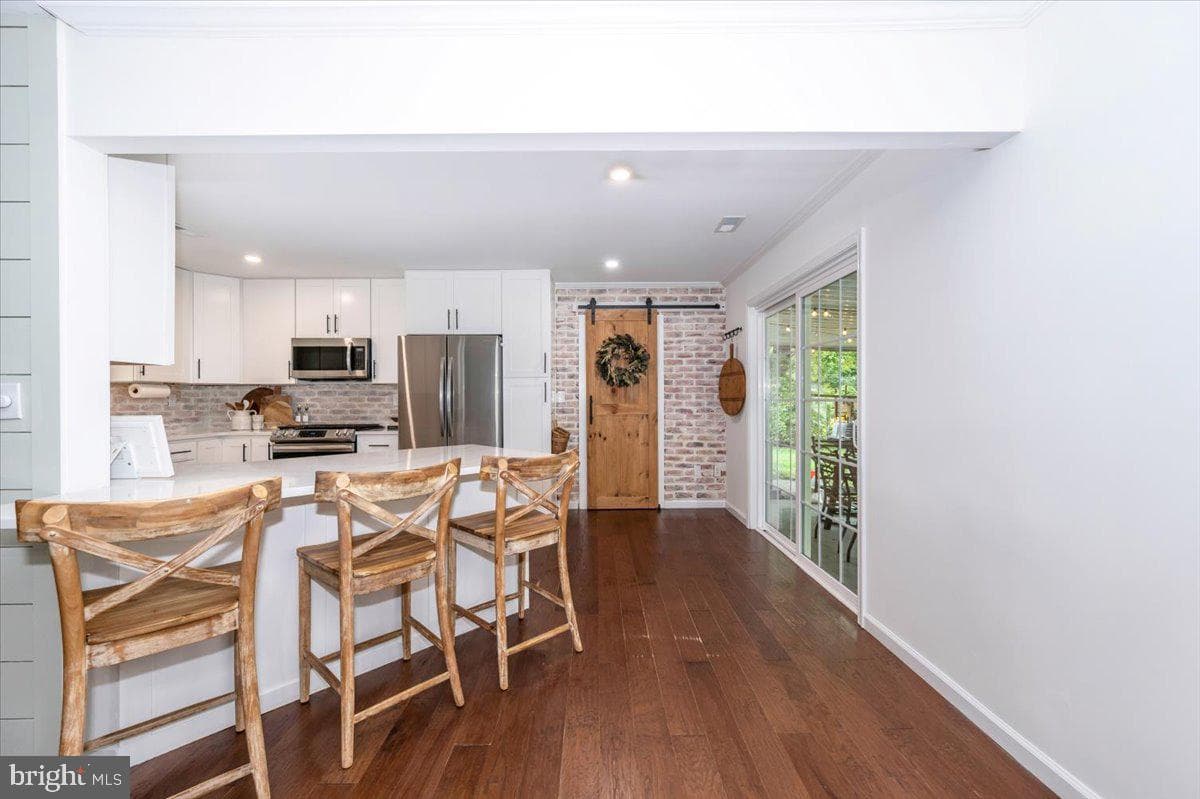 2219 Hindle Lane photo 7