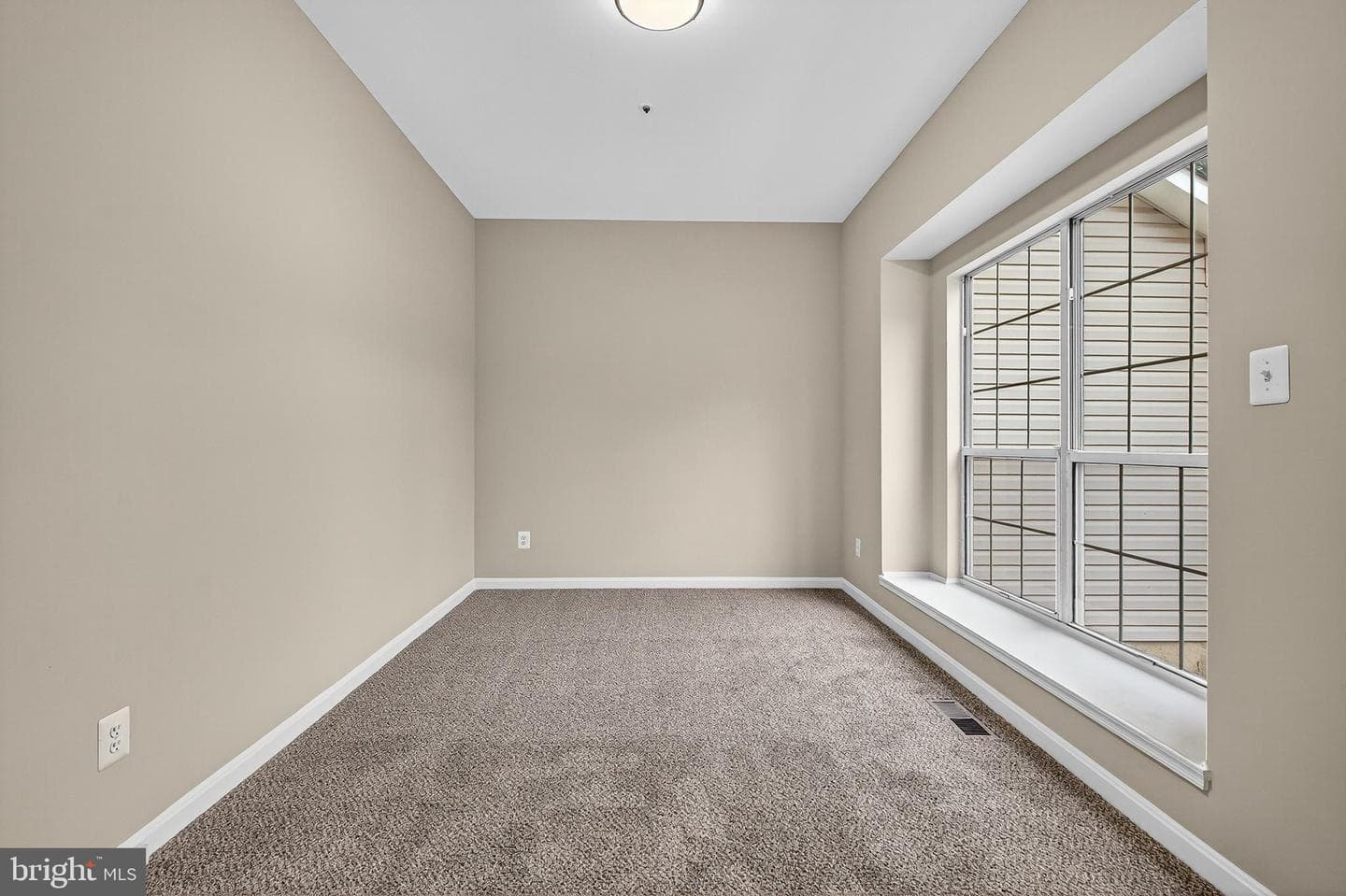 10300 Ackerly Terrace photo 4
