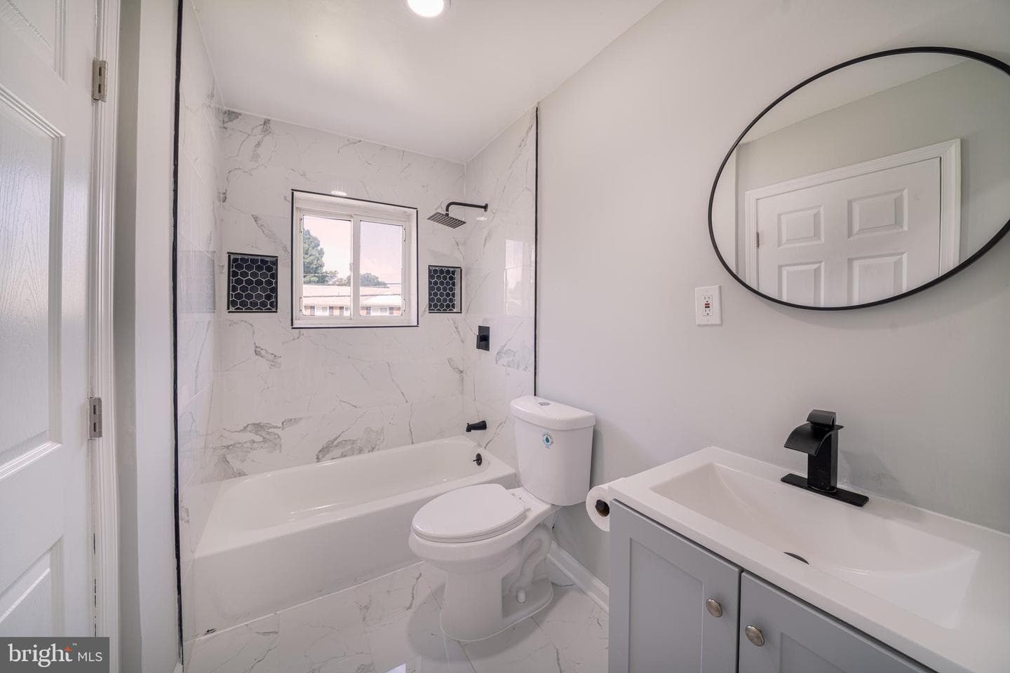 2521 Saint Clair Drive photo 19