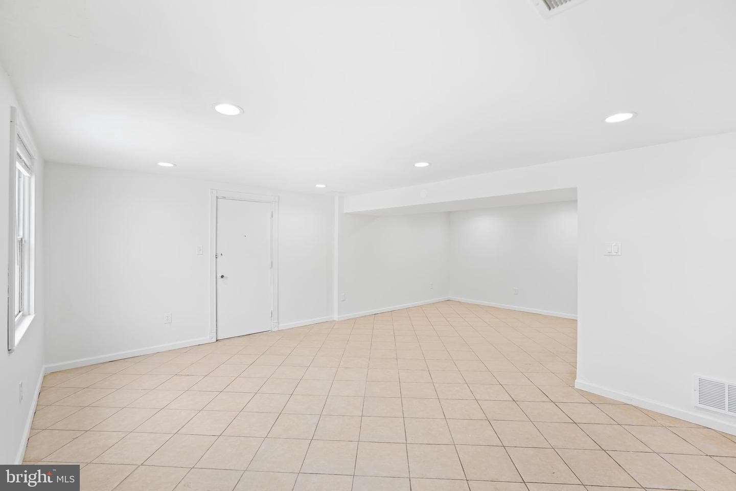 6903 Fawncrest Drive photo 2