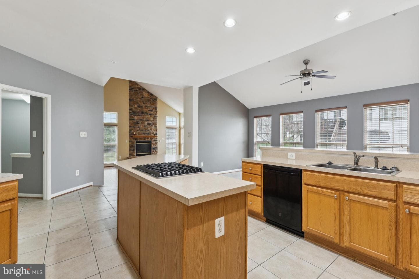 1408 River Birch Place photo 8