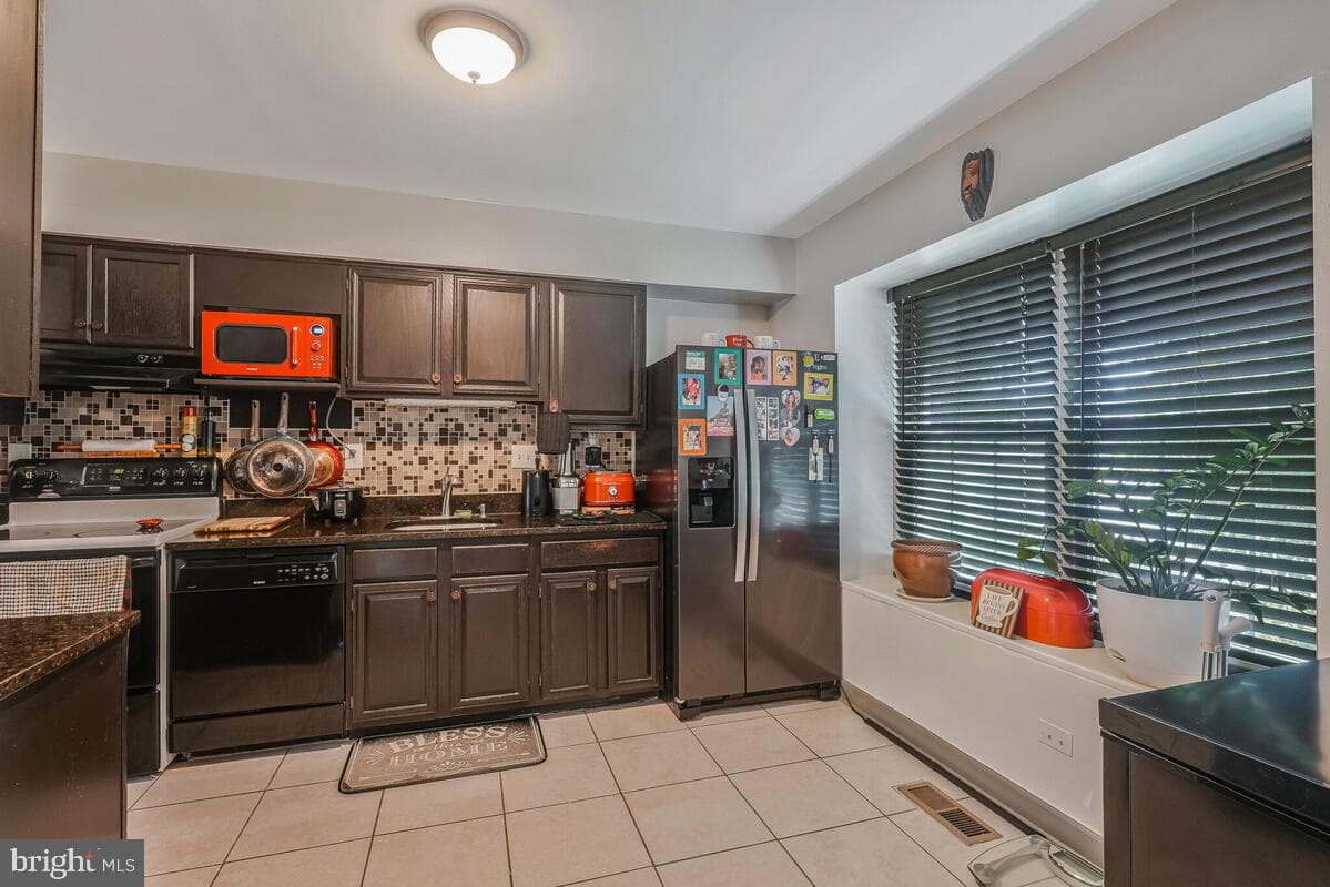 1654 Forest Park Drive photo 6