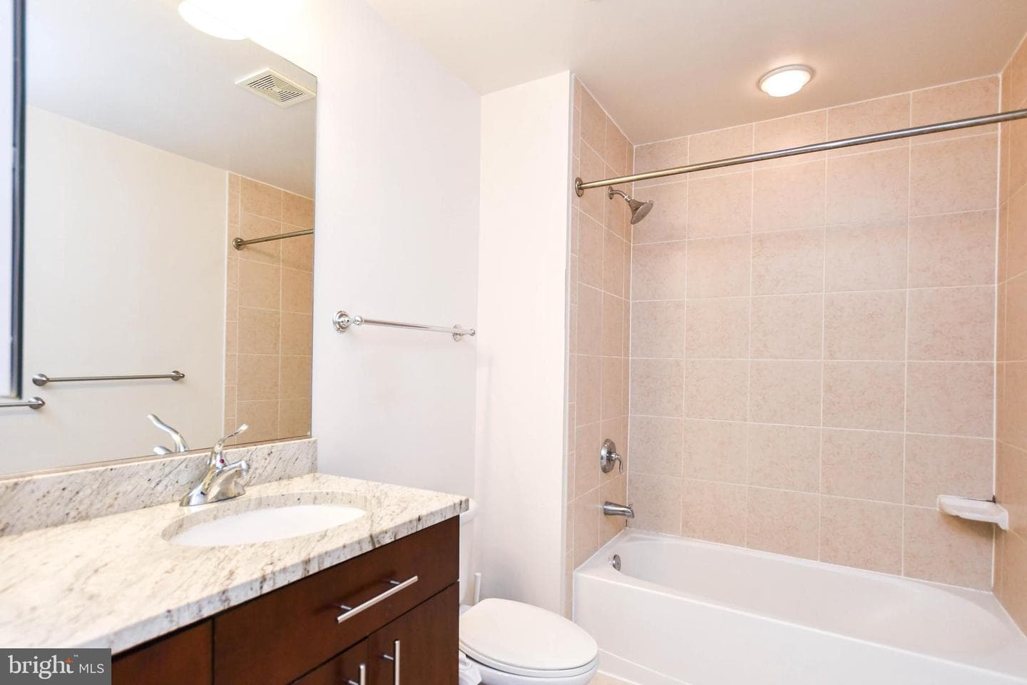 157 Fleet Street #514 photo 9