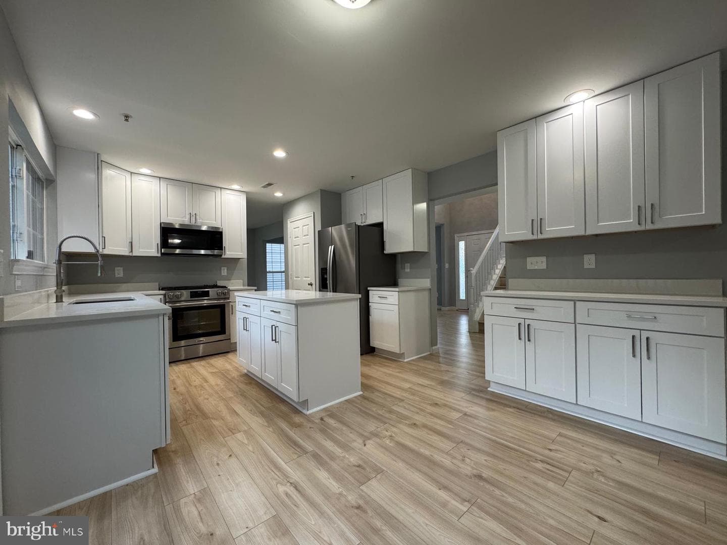 16107 Eckhart Road photo 6