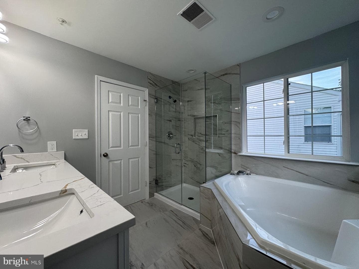 16107 Eckhart Road photo 9