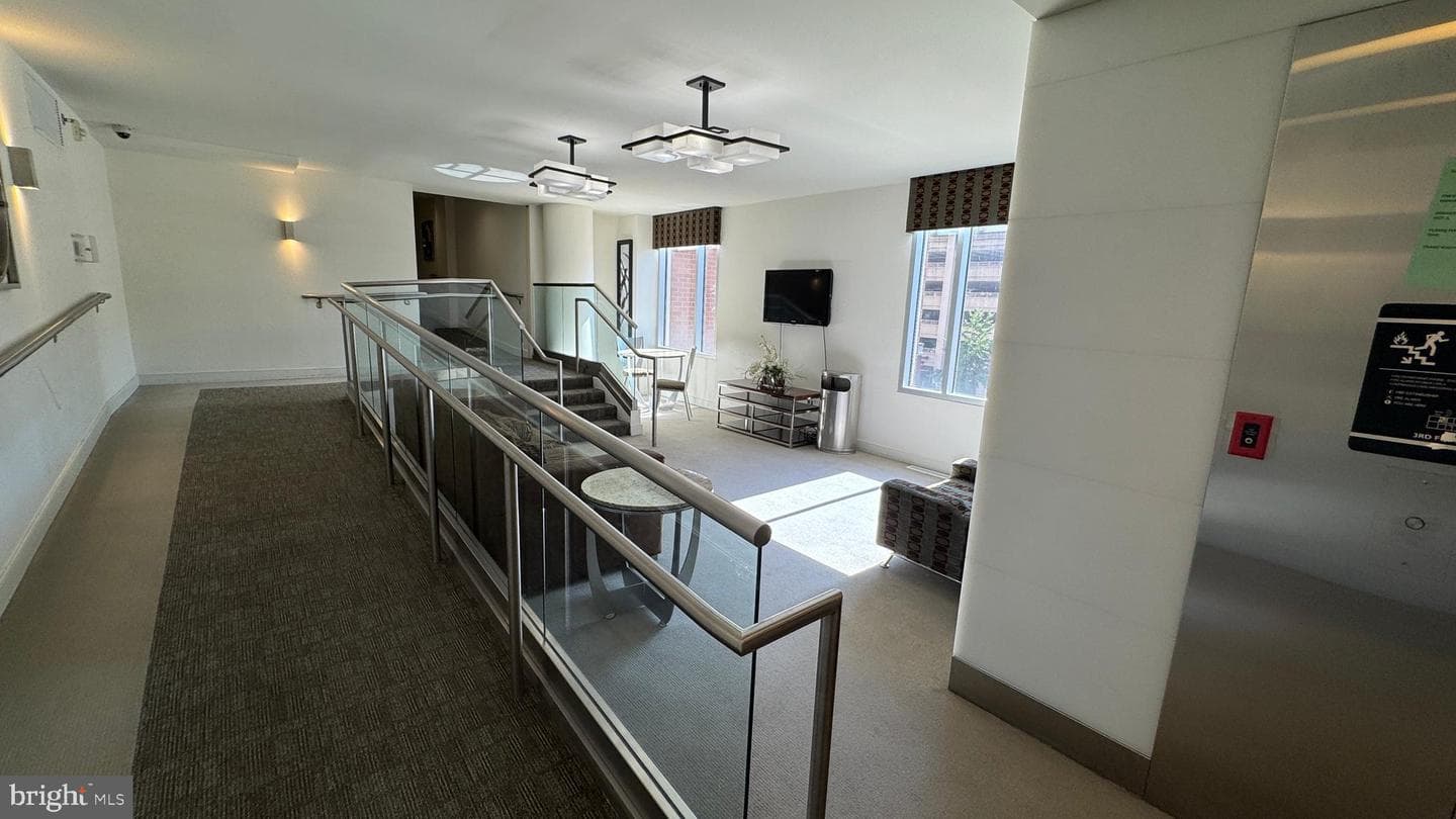 157 Fleet Street #516 photo 32