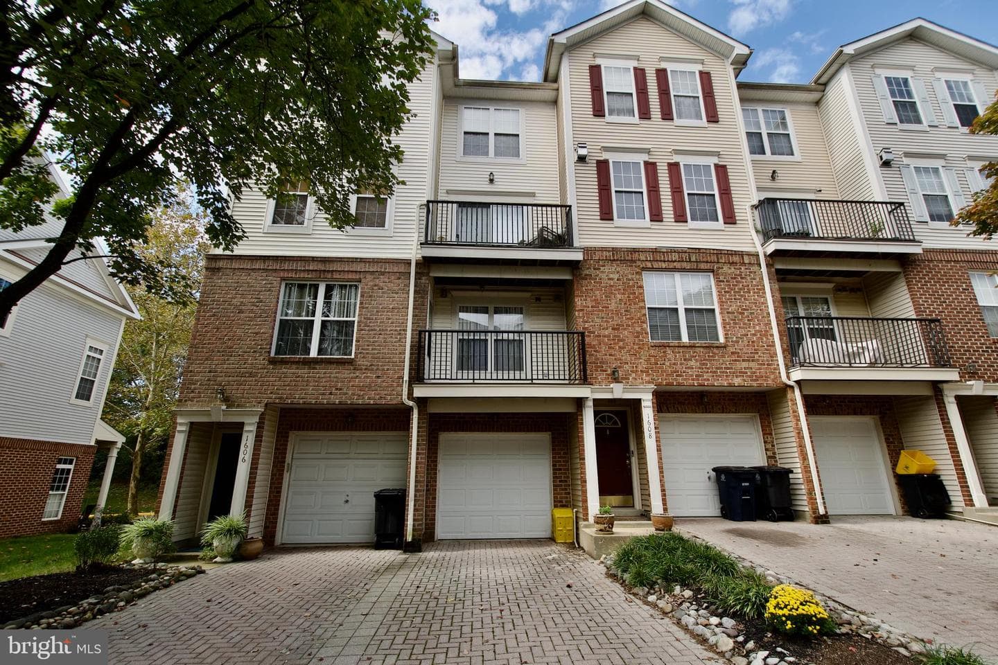 9806 Spanish Oak Way #126 photo 2