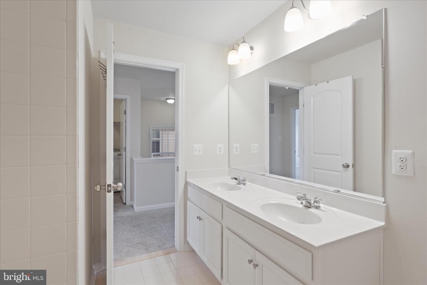 2633 Campus Way N photo 34