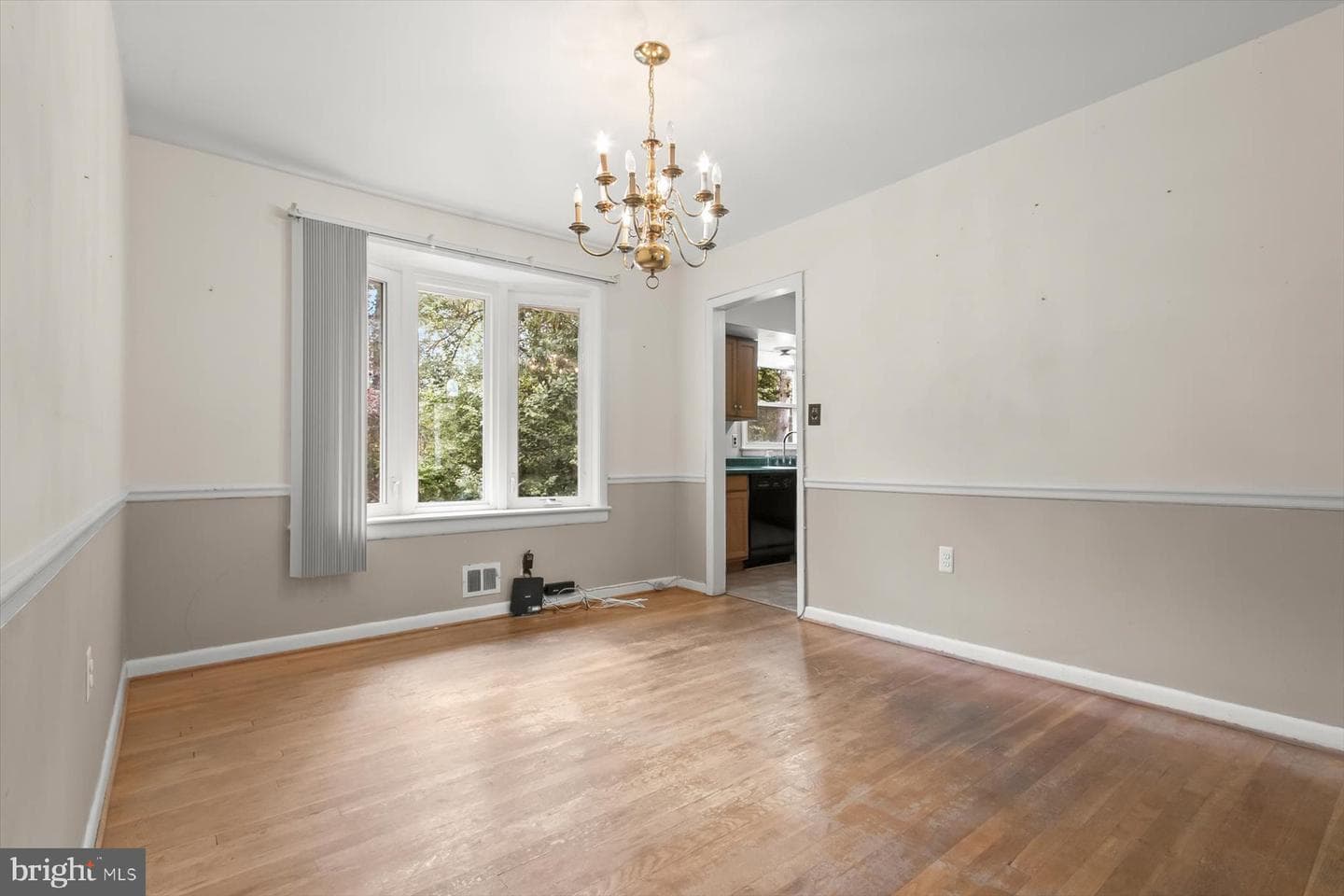 3533 Duke Street photo 7