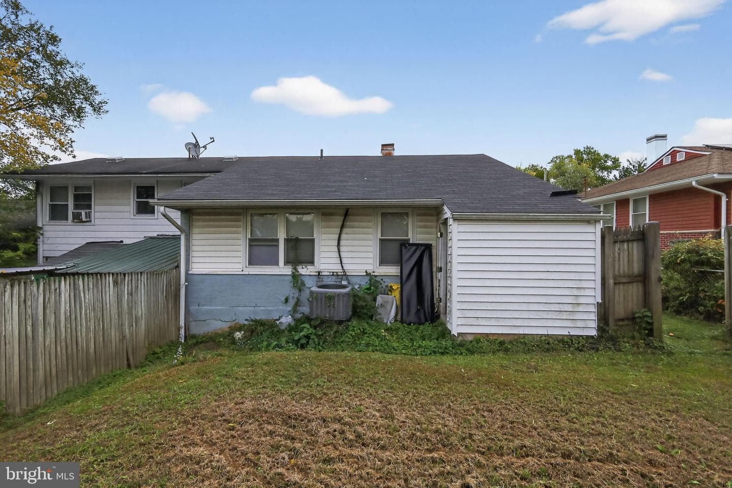 7850 Burnside Road photo 4