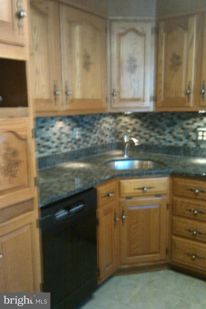 5300 Ludlow Drive photo 5