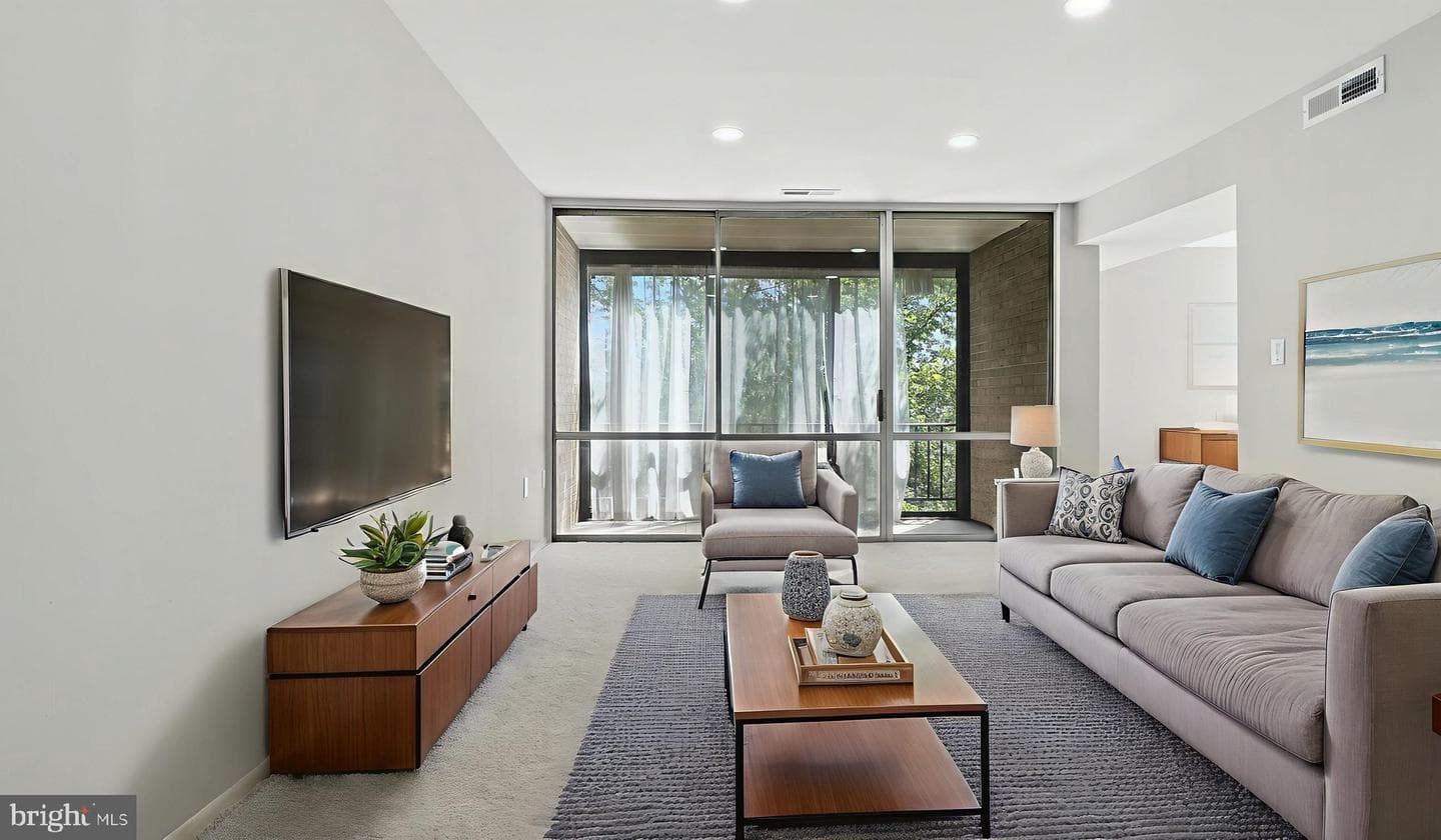 8693 Greenbelt Road #202 photo 10