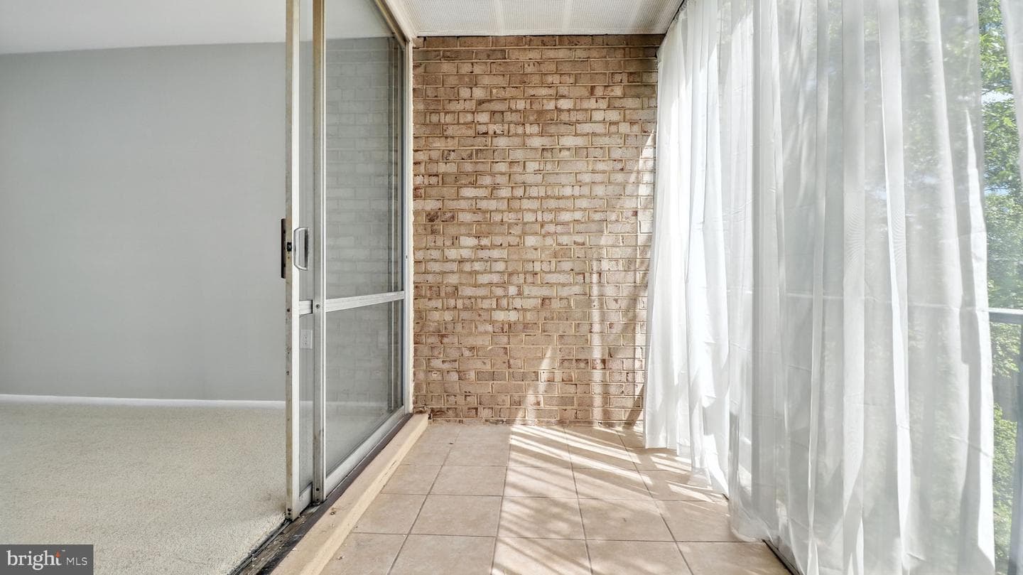 8693 Greenbelt Road #202 photo 14