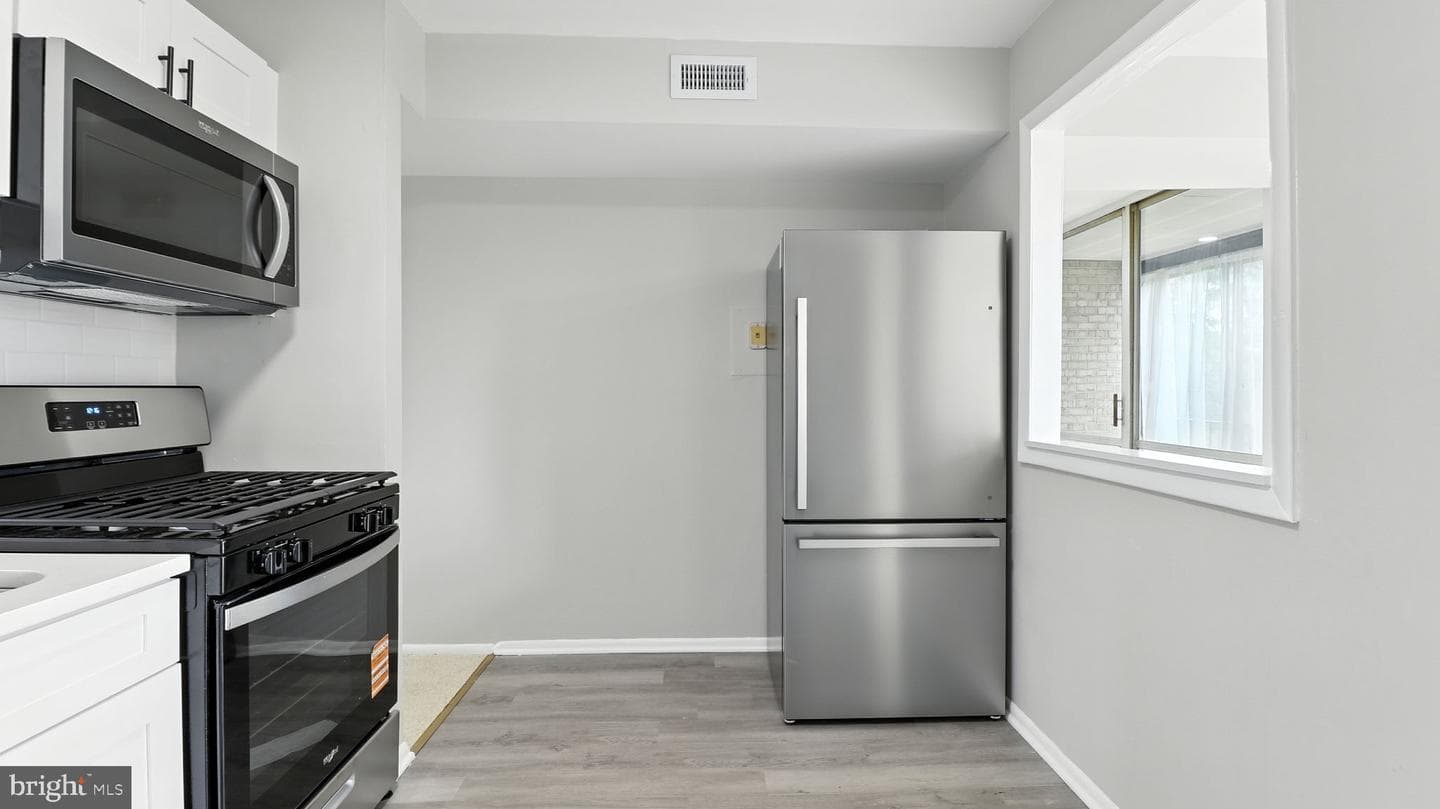 8693 Greenbelt Road #202 photo 24