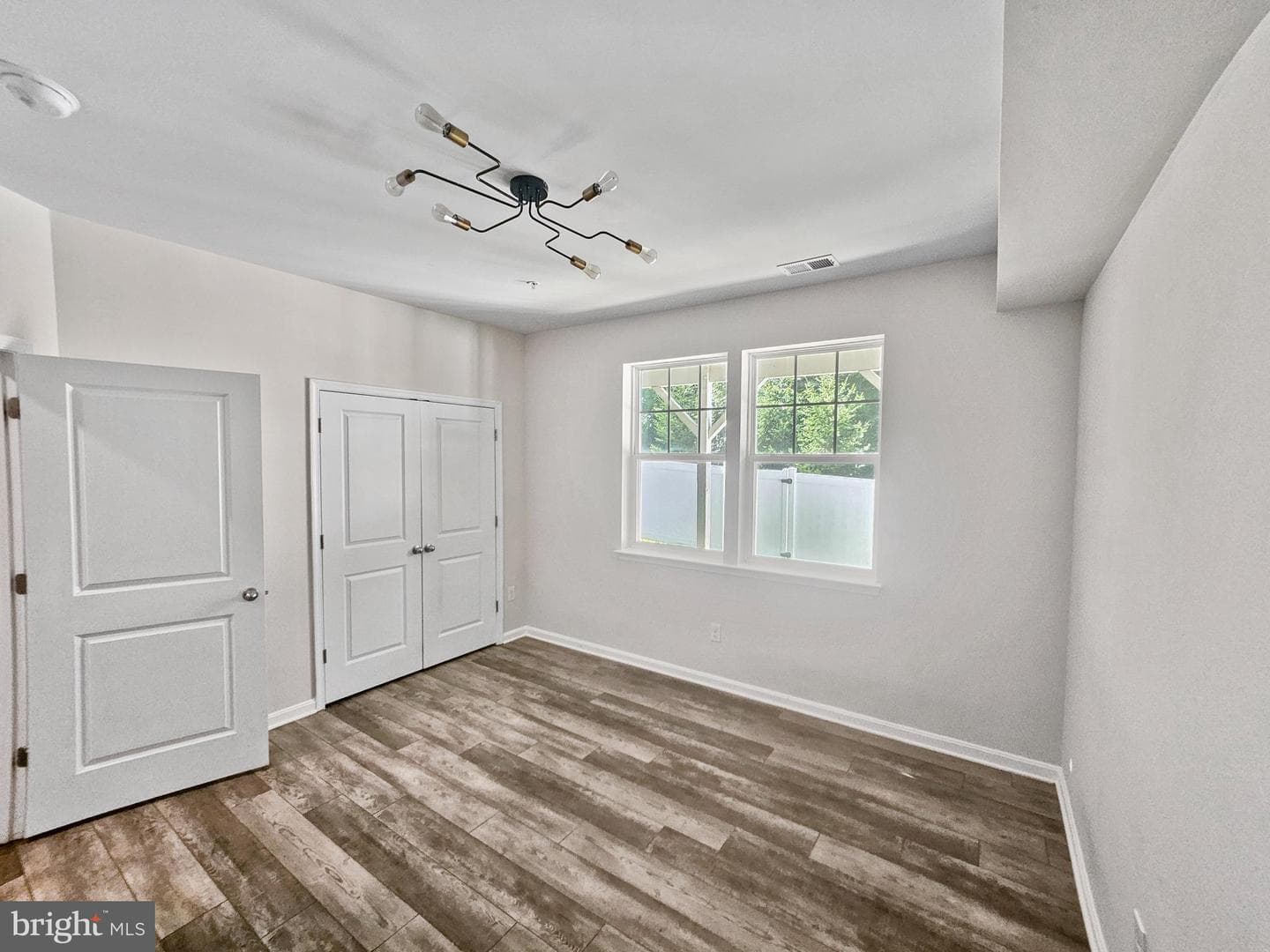 15121 Hogshead Way photo 5