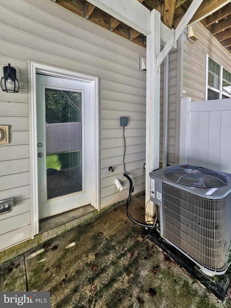 15121 Hogshead Way photo 51