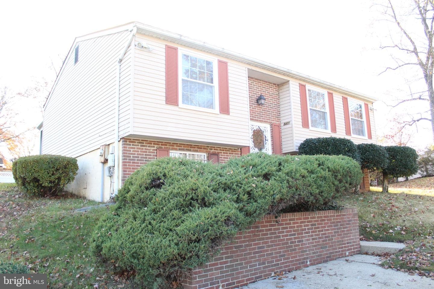 5405 Truoc Court photo 2