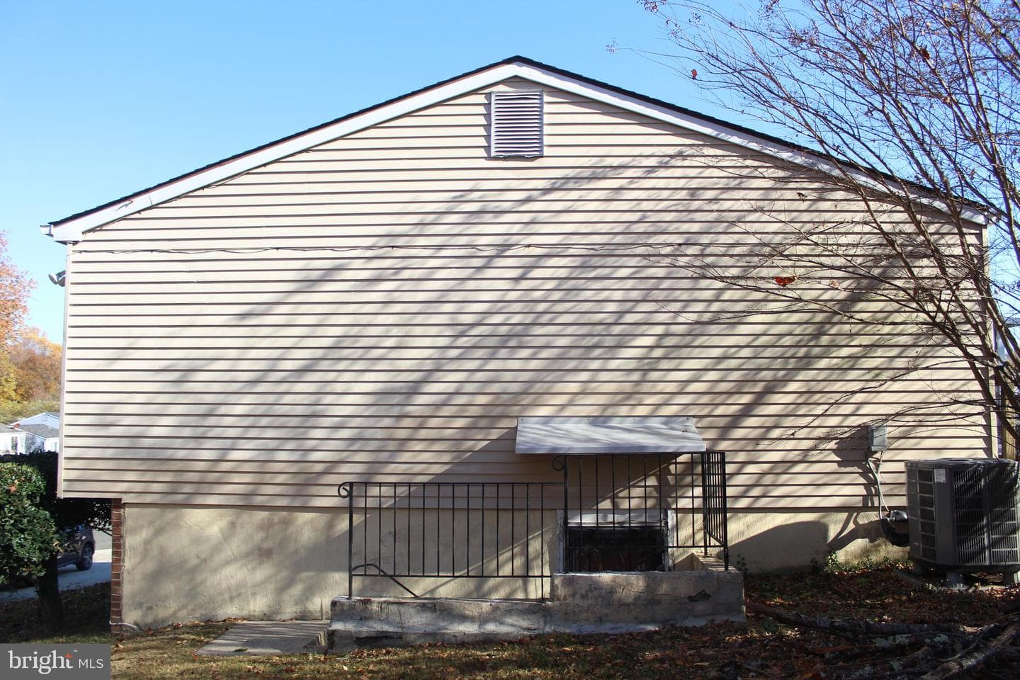 5405 Truoc Court photo 4