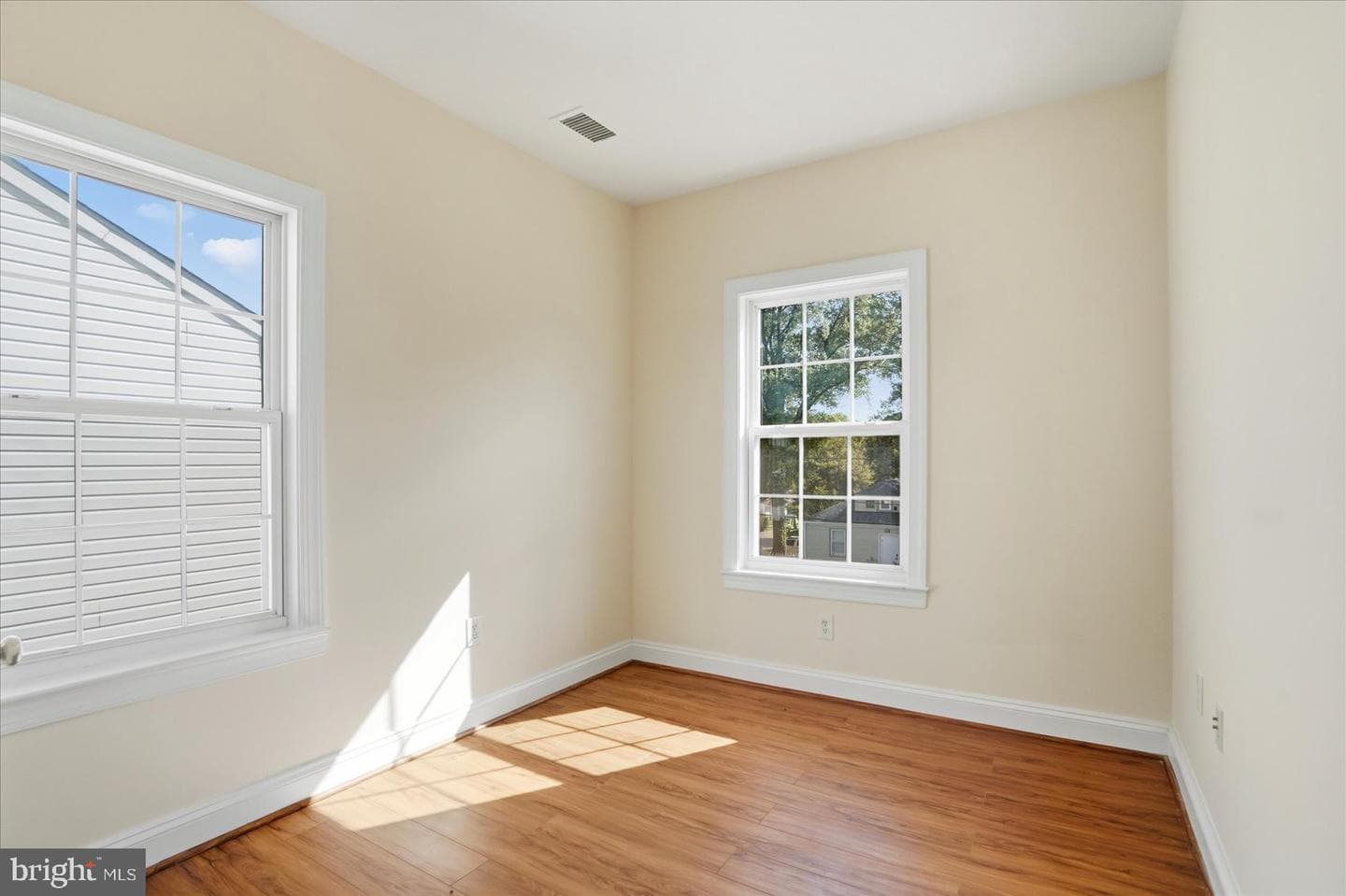 9410 52nd Avenue photo 38