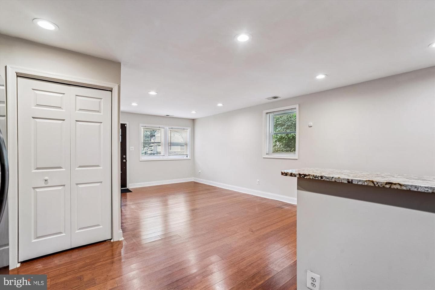 7917 Johnson Avenue photo 15