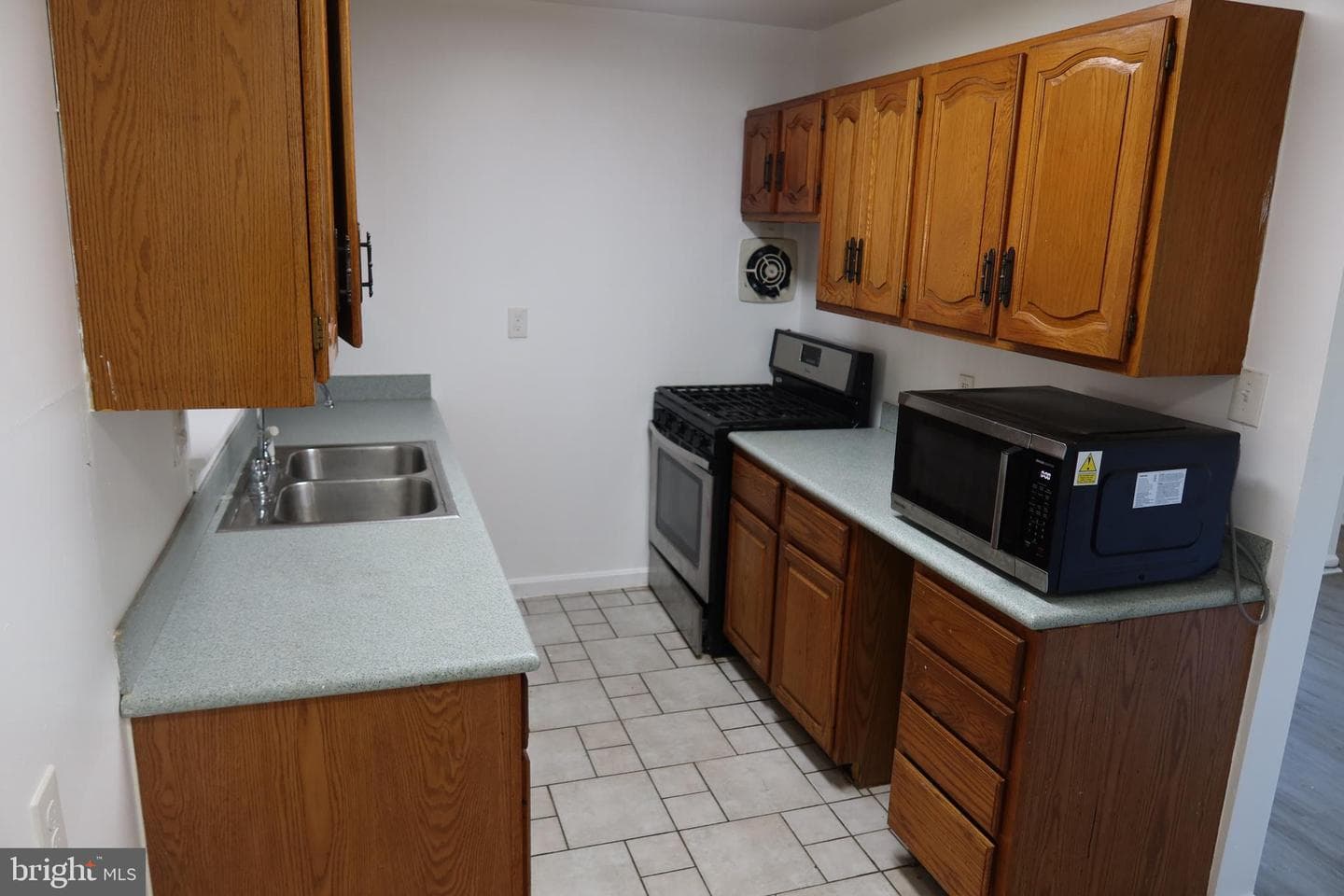 1152 Booker Drive photo 6